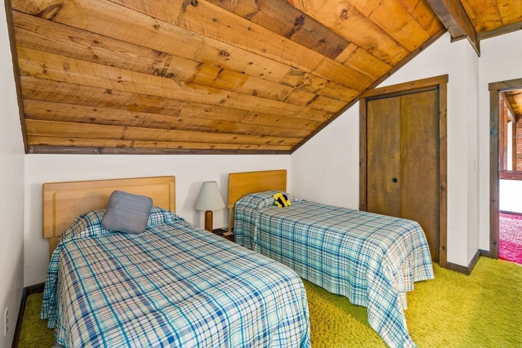 Bedroom, Interior, Wooden Beams, Wooden Ceilings
