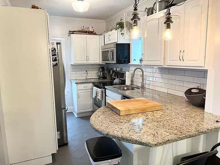 Interior, Kitchen, Pendant Lights
