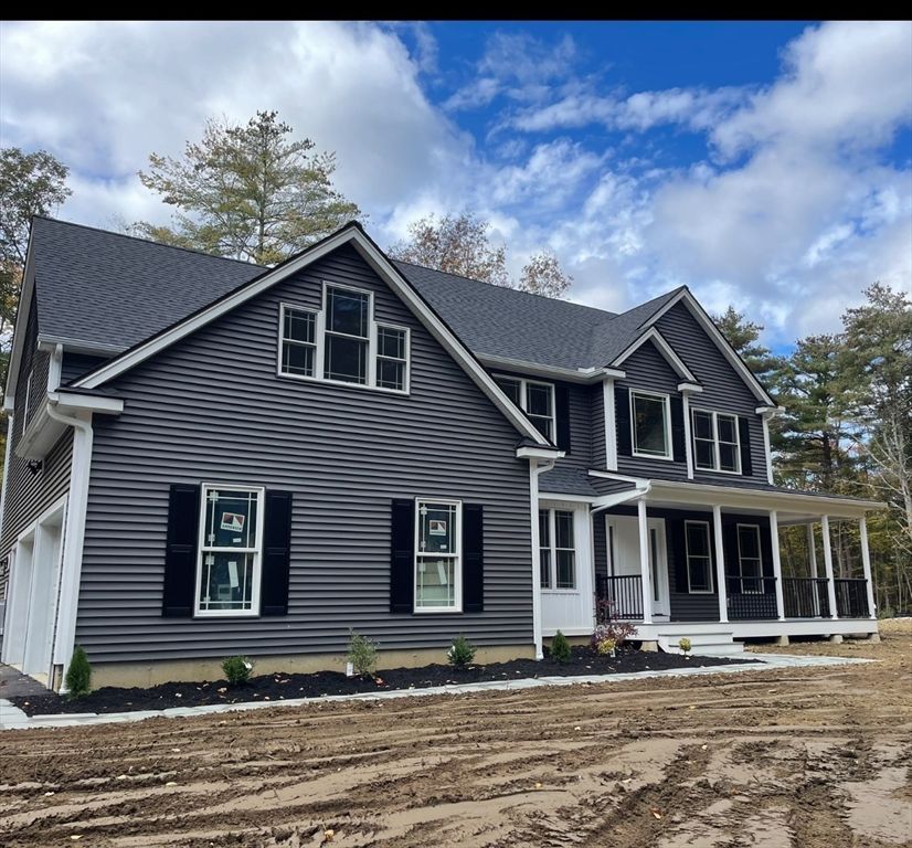 Exterior, Facade, Farmhouse