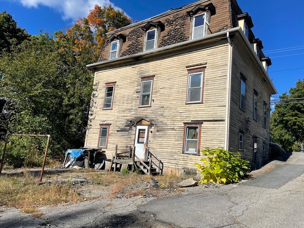 Exterior, Facade, Georgian