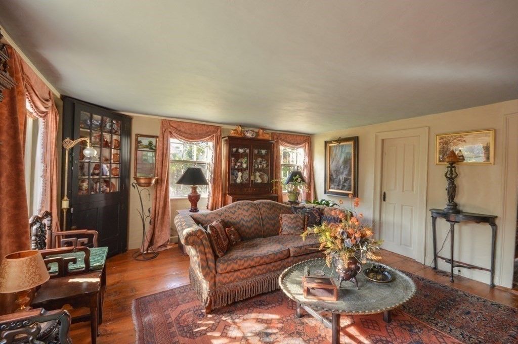 Dining room, Interior, Living room, Wood Texture Flooring