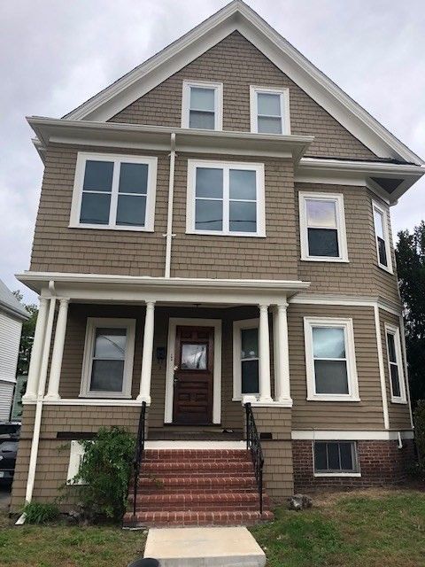 Exterior, Facade, Queen Anne Victorian