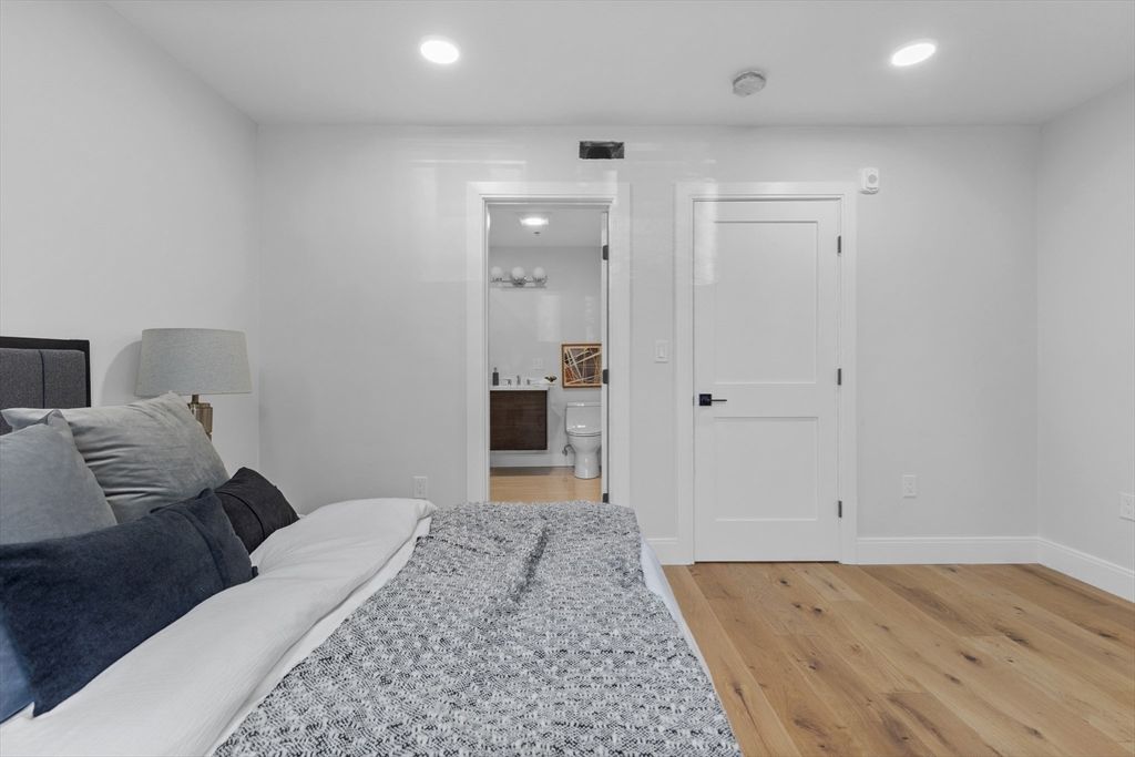 Bathroom, Bedroom, Interior, Recessed Lighting, Wood Texture Flooring