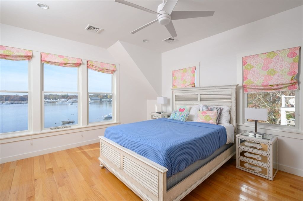 Bedroom, Interior, Recessed Lighting, Water, Wood Texture Flooring