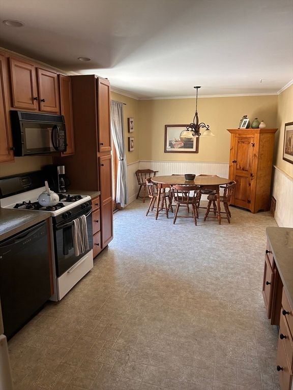 Dining room, Interior, Kitchen, Pendant Lights
