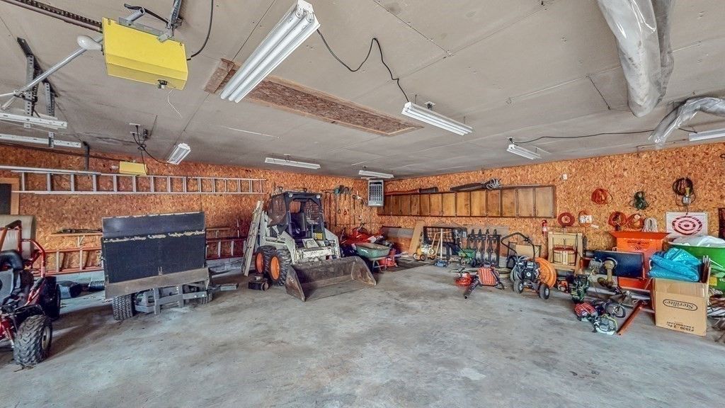 Garage, Interior, Stone Walls