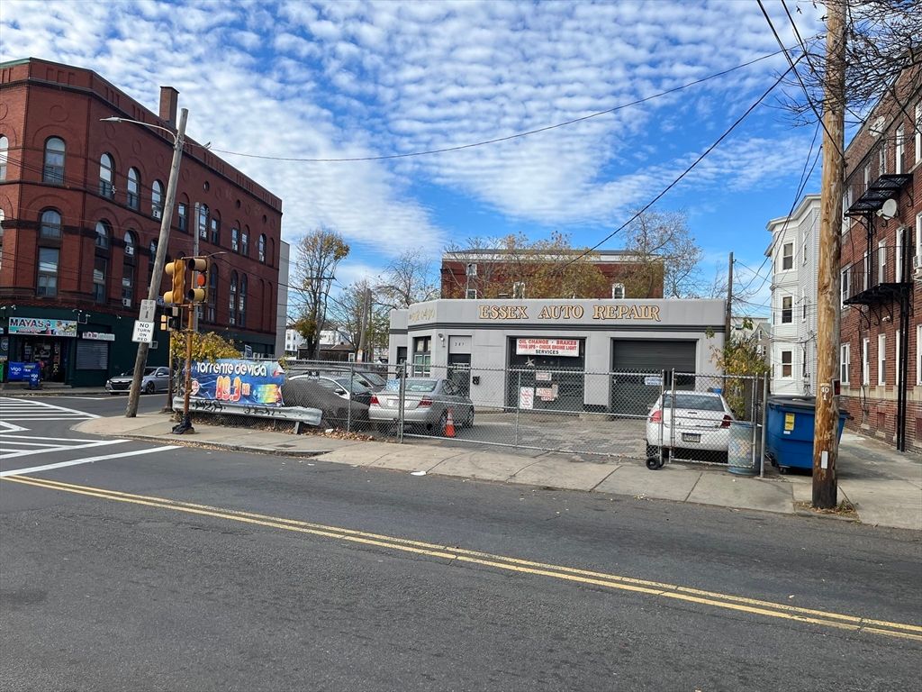 Exterior, Facade, Condo Building