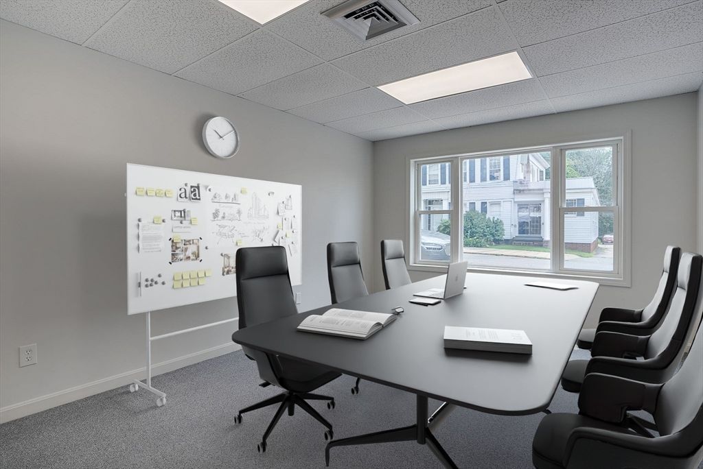 Home Office, Interior