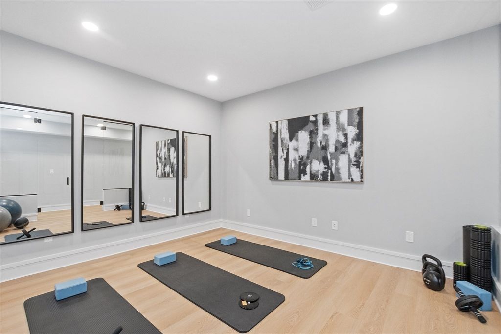 Fitness Equipment, Interior, Recessed Lighting, Wood Texture Flooring