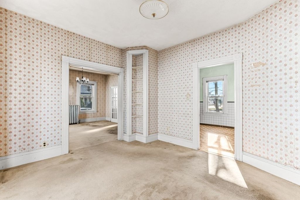 Empty room, Interior, Pendant Lights