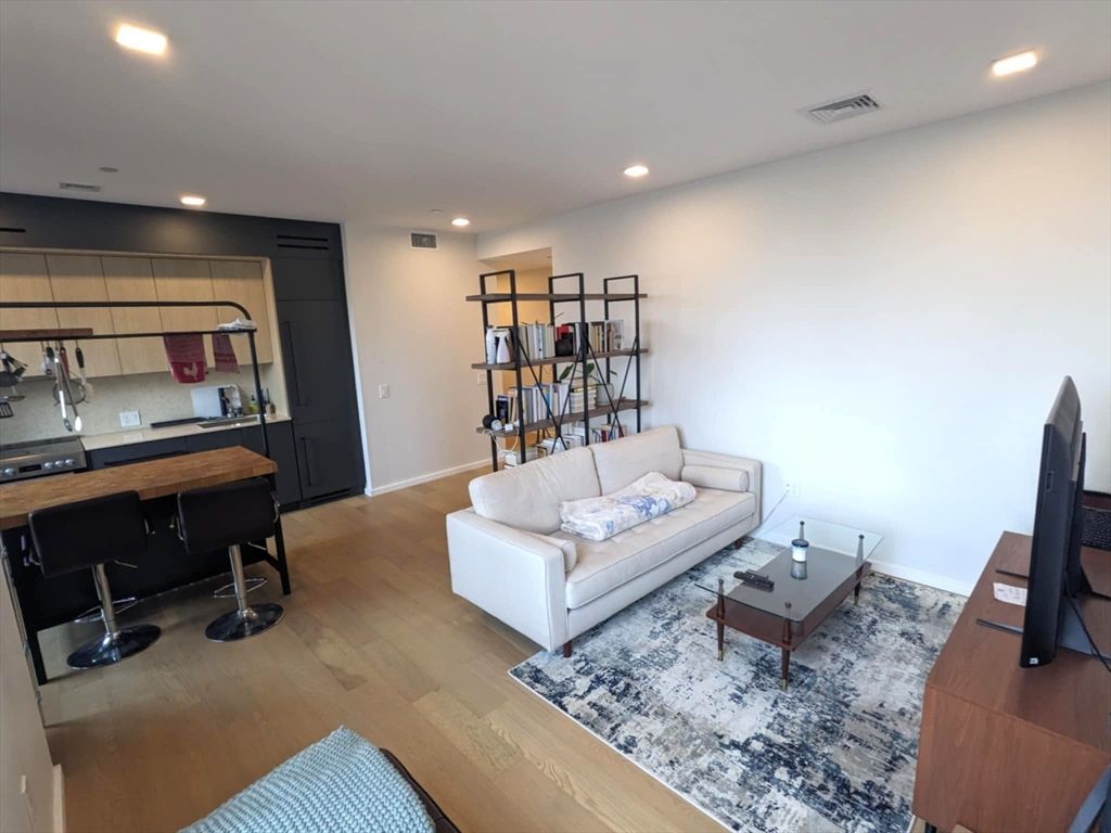 Interior, Kitchen, Living room, Recessed Lighting, Wood Texture Flooring