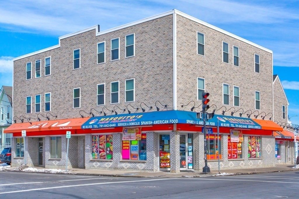 Exterior, Facade, Condo Building