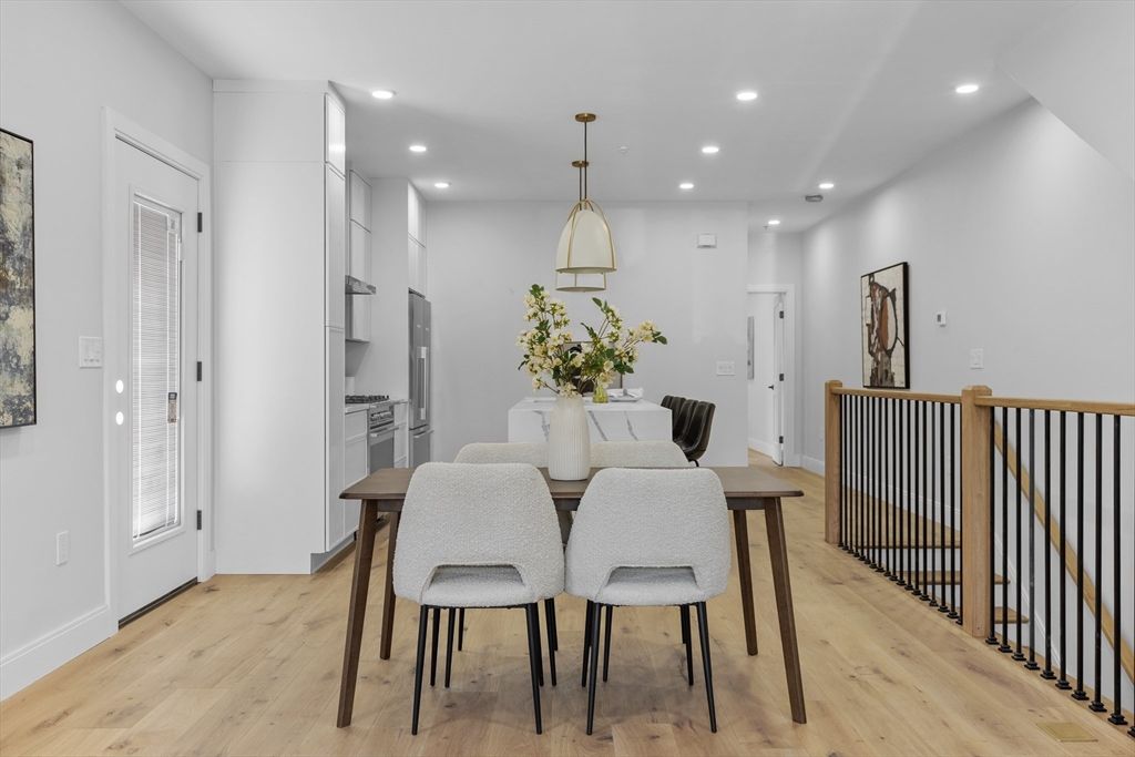 Dining room, Interior, Kitchen, Pendant Lights, Recessed Lighting, Wood Texture Flooring