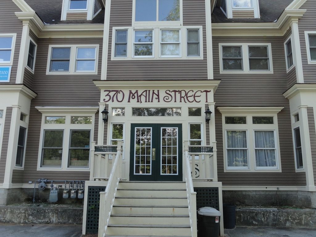 Exterior, Facade, Rowhouse