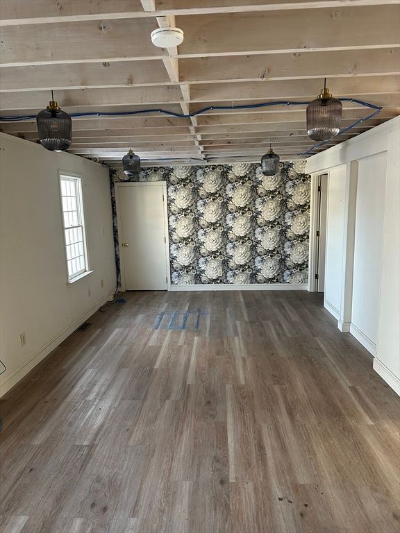 Empty room, Interior, Wooden Ceilings, Wood Texture Flooring