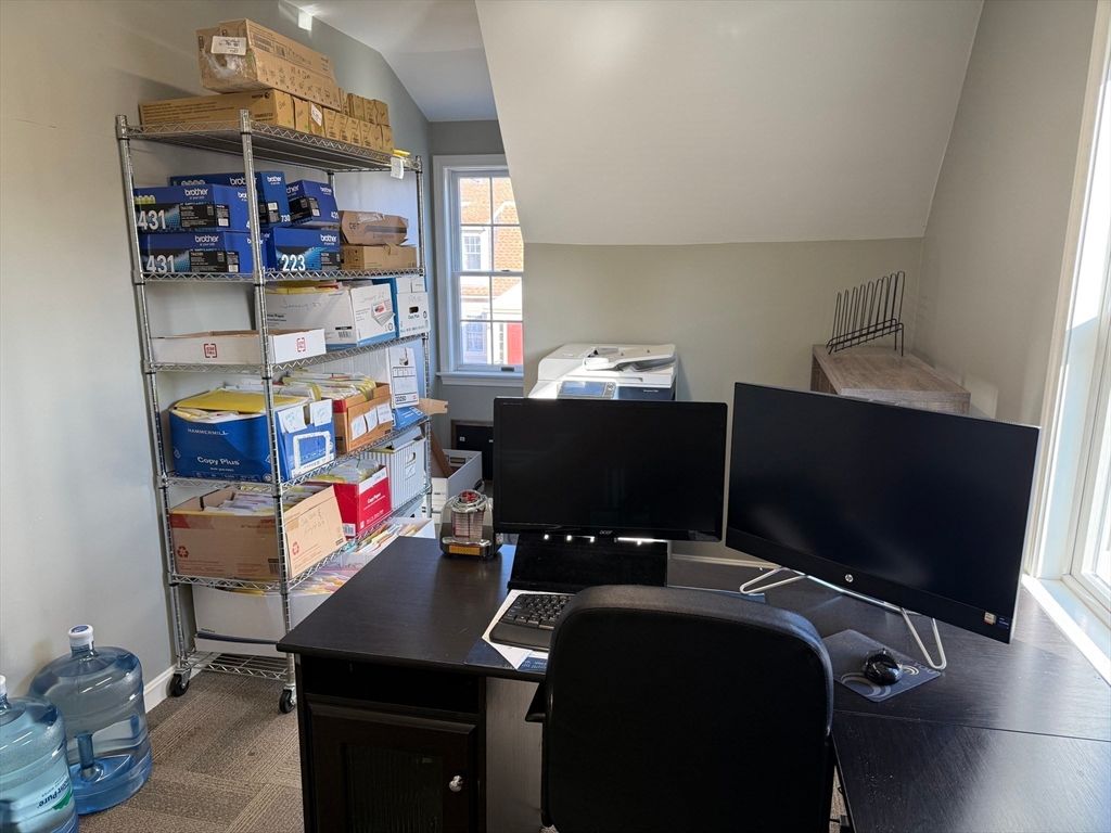 Home Office, Interior