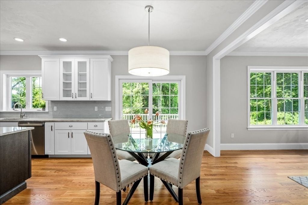 Dining room, Interior, Kitchen, Pendant Lights, Recessed Lighting, Wood Texture Flooring