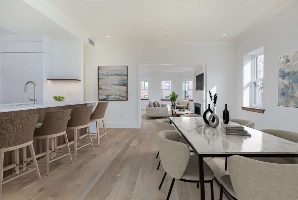 Dining room, Interior, Kitchen, Living room, Recessed Lighting, Wood Texture Flooring