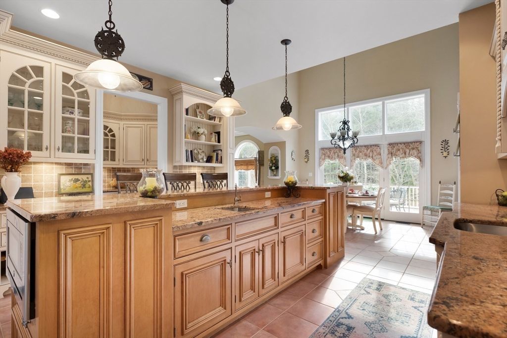 Dining room, Interior, Pendant Lights, Recessed Lighting