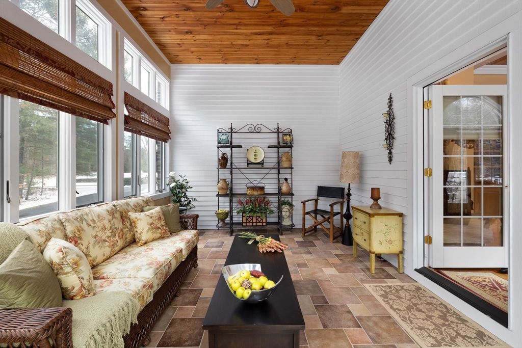 Interior, Living room, Wooden Ceilings