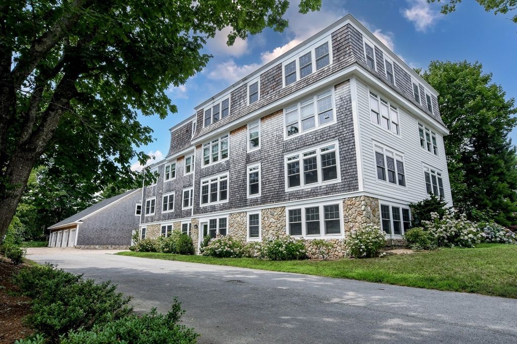 Exterior, Facade, Georgian