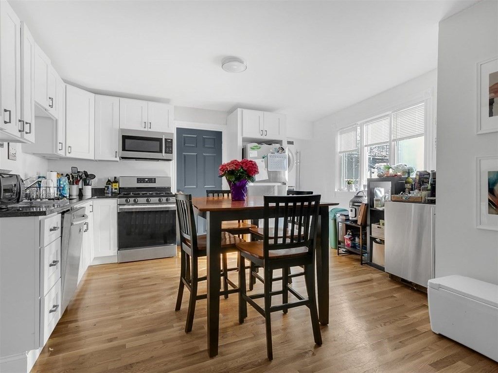 Dining room, Interior, Kitchen, Stainless Steel Appliances, Wood Texture Flooring