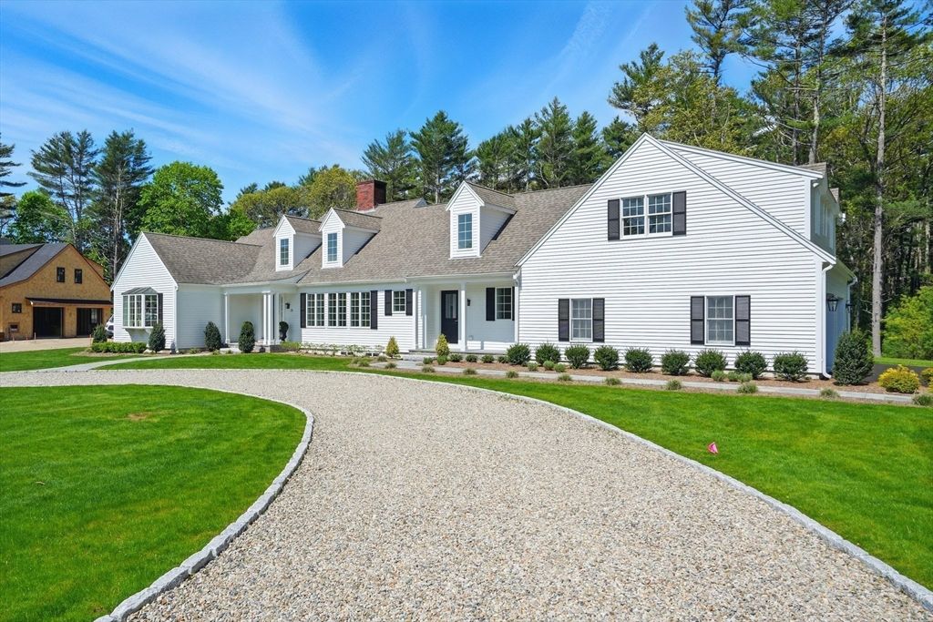 Backyard, Exterior, Facade, Farmhouse