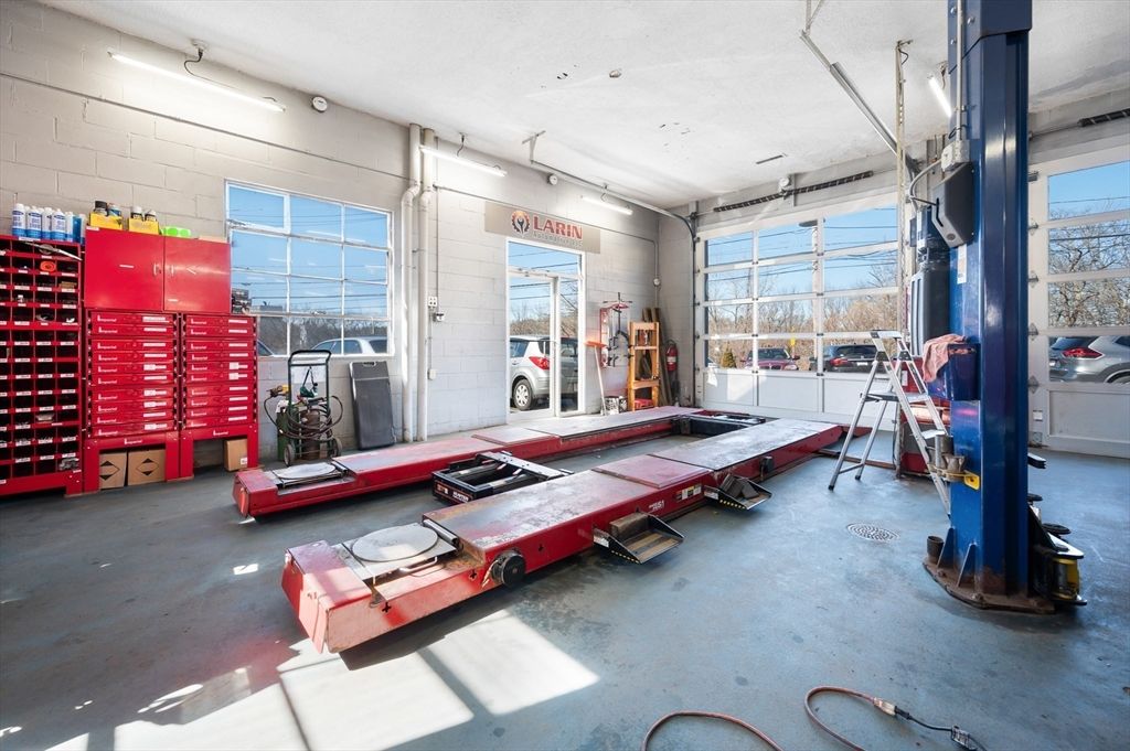 Fitness Equipment, Garage, Interior