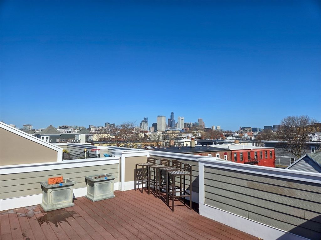Exterior, Other, Skyline