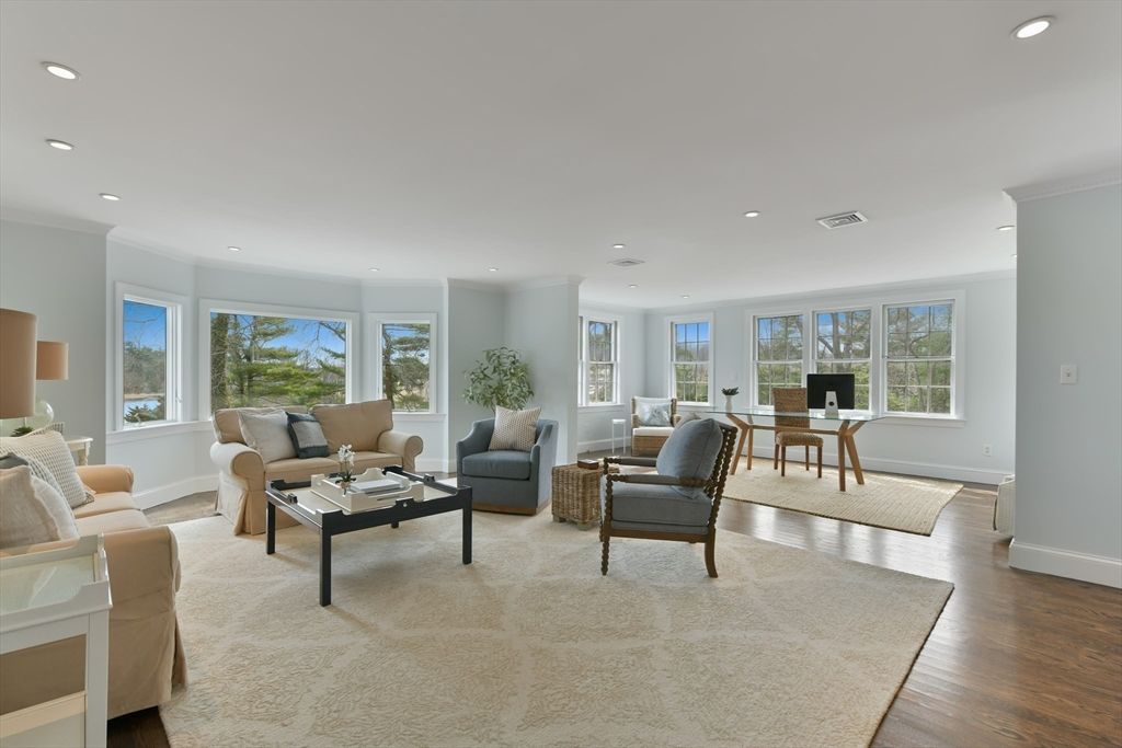 Home Office, Interior, Living room, Recessed Lighting, Wood Texture Flooring