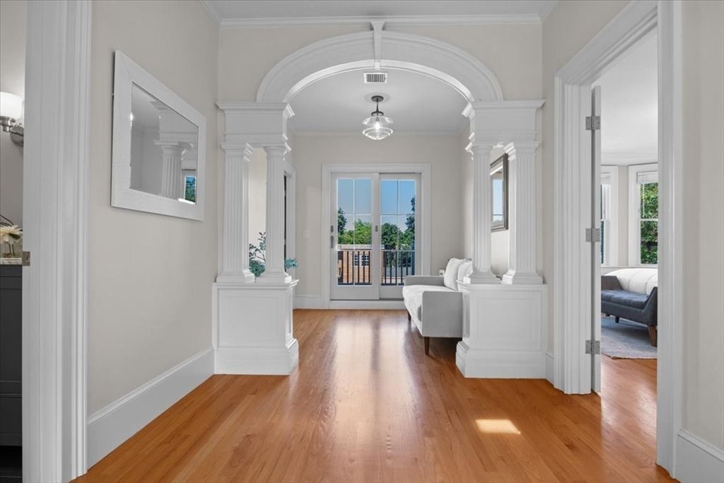 Interior, Living room, Pendant Lights, Wood Texture Flooring