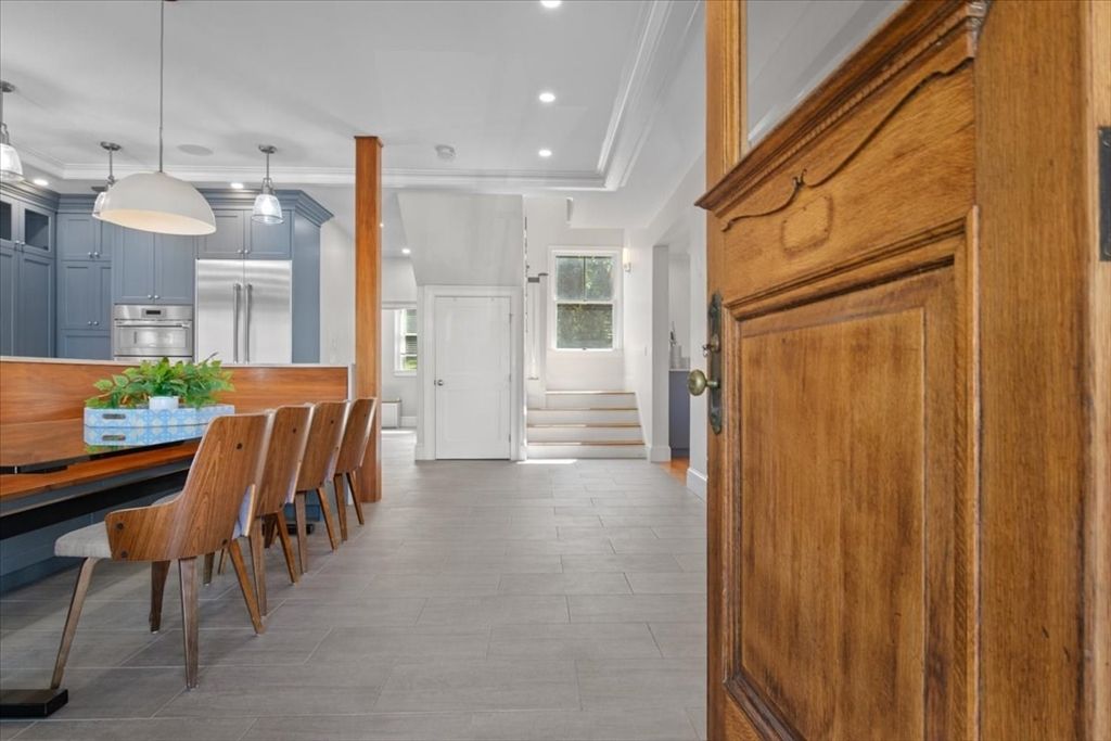 Dining room, Interior, Kitchen, Pendant Lights, Recessed Lighting, Stainless Steel Appliances