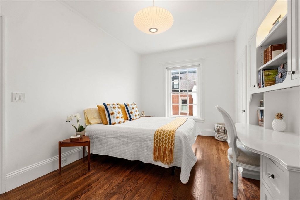 Bedroom, Interior, Pendant Lights, Wood Texture Flooring