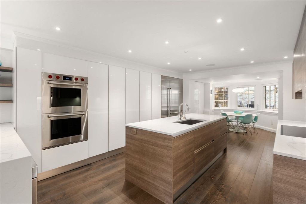 Dining room, Interior, Kitchen, Recessed Lighting, Stainless Steel Appliances, Wood Texture Flooring