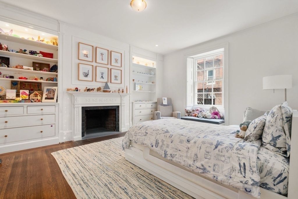 Bedroom, Fireplace, Interior, Recessed Lighting, Wood Texture Flooring