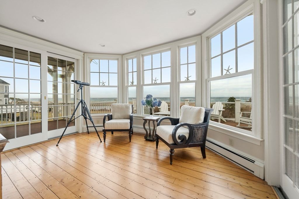 Interior, Recessed Lighting, Sun Room, Water, Wood Texture Flooring