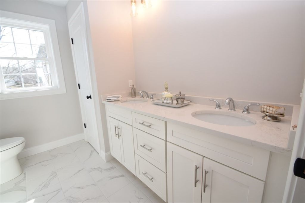 Bathroom, Dual Sink Vanities, Interior, Marble