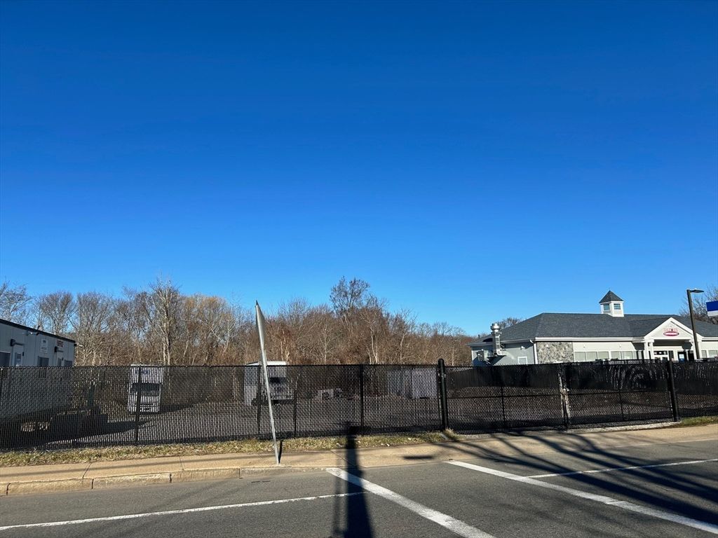 Exterior, Tennis Courts