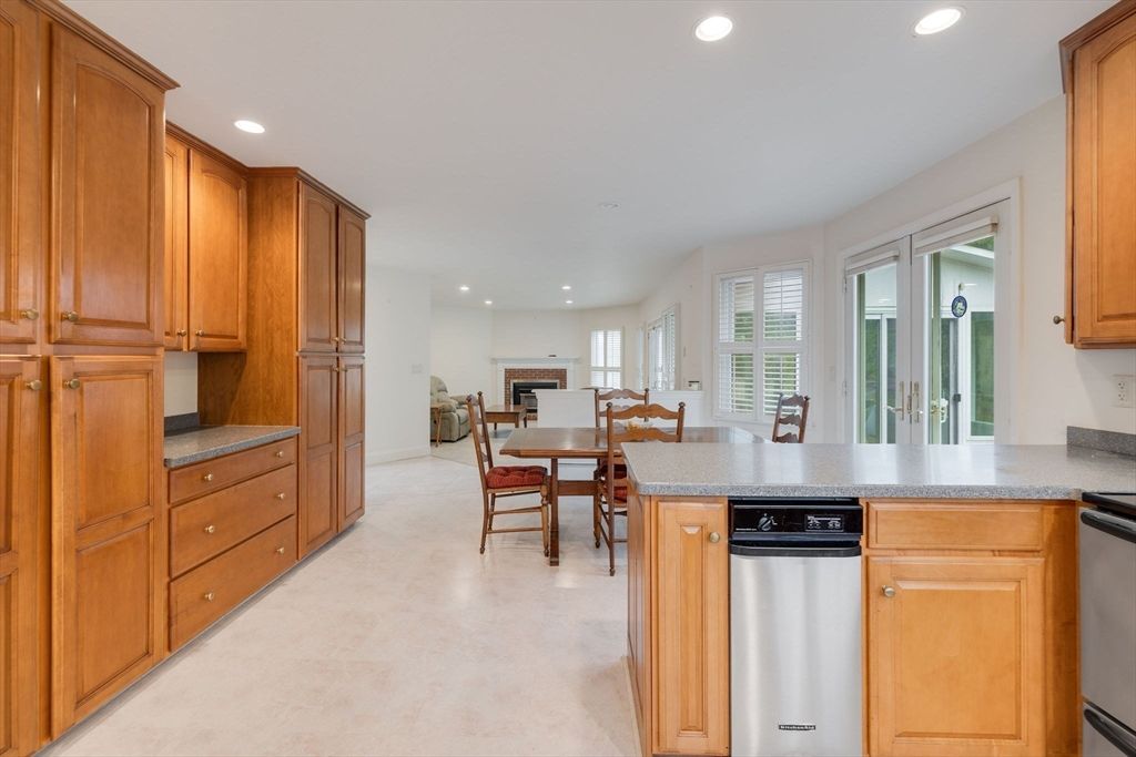 Dining room, Fireplace, Interior, Kitchen, Recessed Lighting