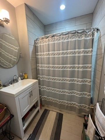 Bathroom, Interior, Recessed Lighting, Wood Texture Flooring