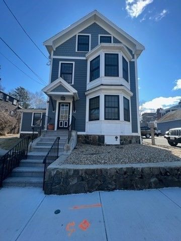 Exterior, Facade, American Craftsman