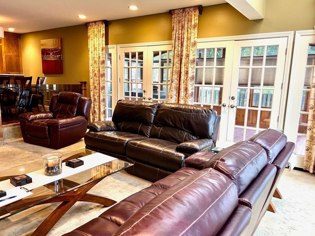 Dining room, Interior, Living room, Recessed Lighting