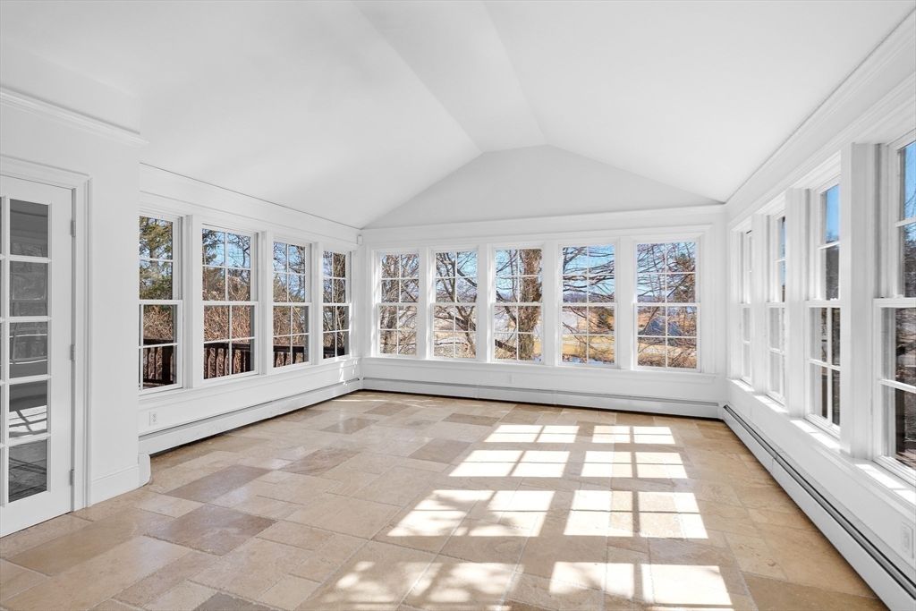 Empty room, Interior, Sun Room