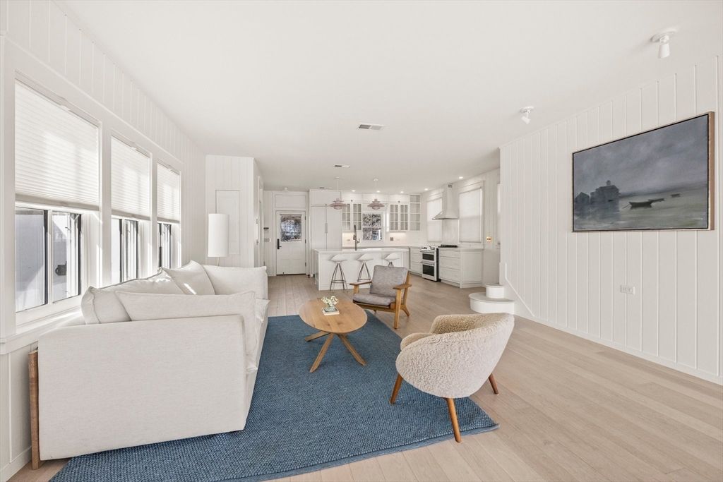 Interior, Kitchen, Living room, Pendant Lights, Recessed Lighting, Wood Texture Flooring