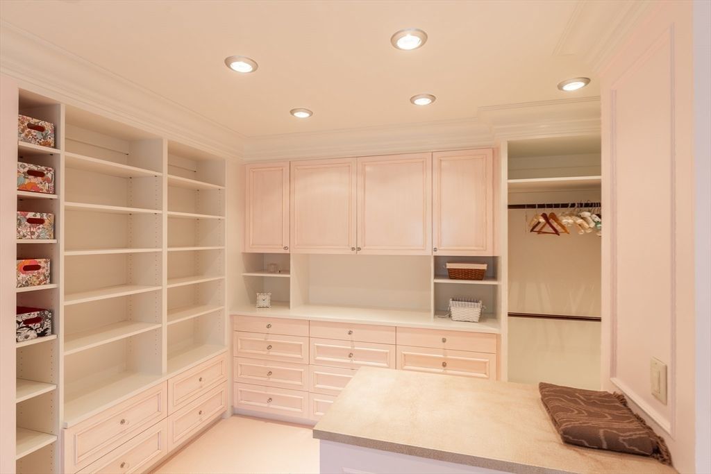 Interior, Recessed Lighting, Walk-in Closets