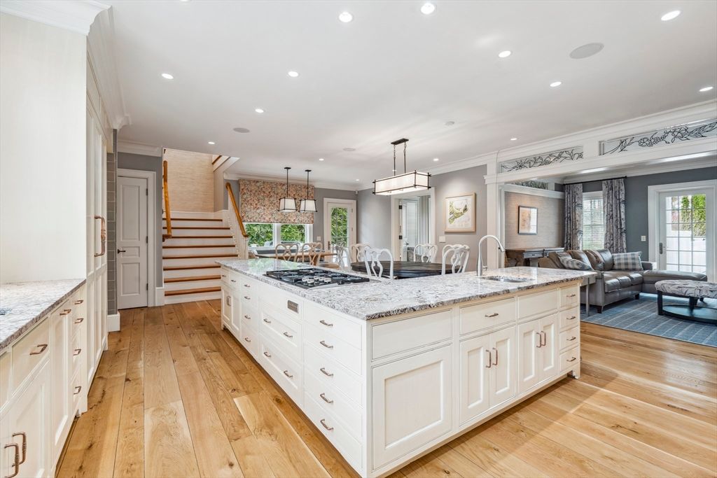 Interior, Kitchen, Living room, Pendant Lights, Recessed Lighting, Wood Texture Flooring