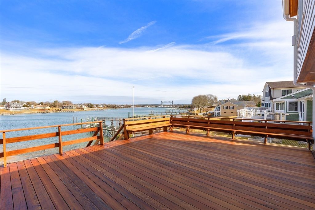 Exterior, Water