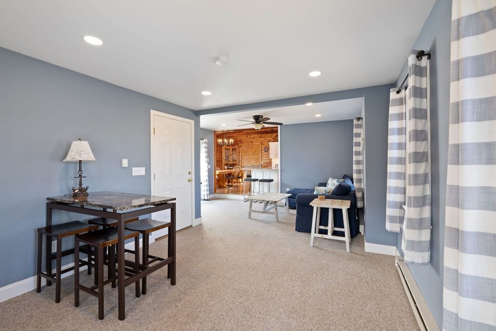Dining room, Interior, Recessed Lighting