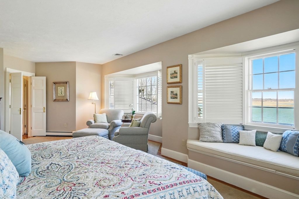 Bedroom, Interior, Water, Wood Texture Flooring