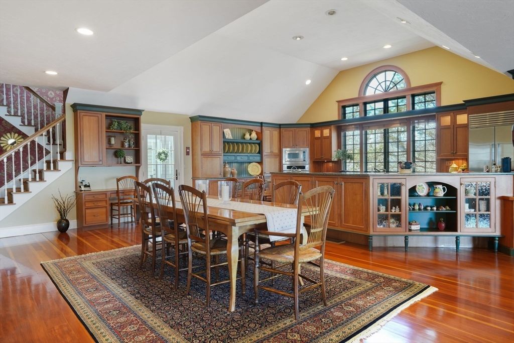 Dining room, Interior, Kitchen, Recessed Lighting, Wood Texture Flooring
